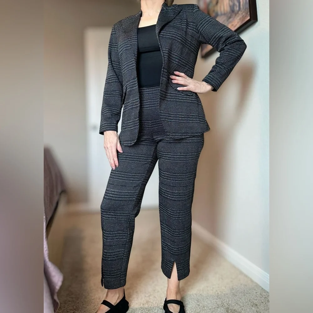 Stacy London Women's Black Striped Pantsuit in XXSP - Picture 4 of 16